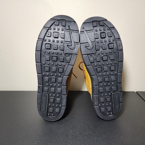 Nike ACG Woodside 2 GS Duck Winter Boots Wheat 524872-703 Kids Youth Size 6Y - Picture 9 of 11